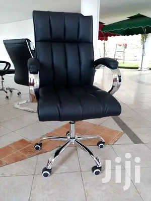 Executive Office Seat