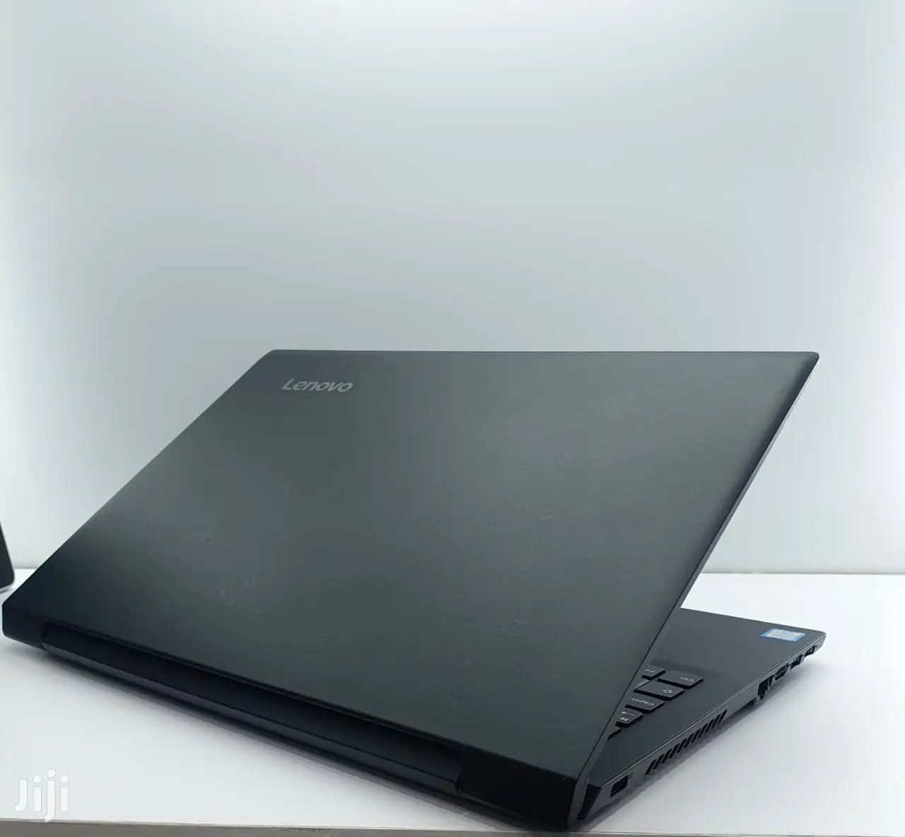 Laptop Lenovo V110 4GB Intel Core I3 HDD 1T