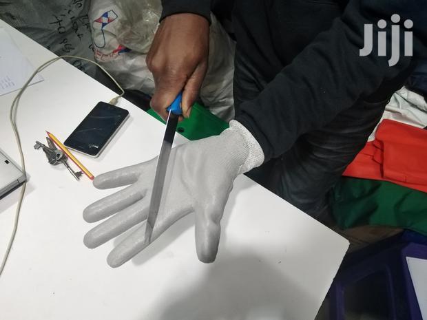 Anti-cut Resistant Gloves - thumbnail 2