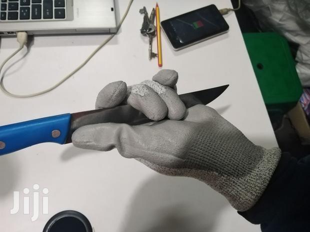 Anti-cut Resistant Gloves - thumbnail 3