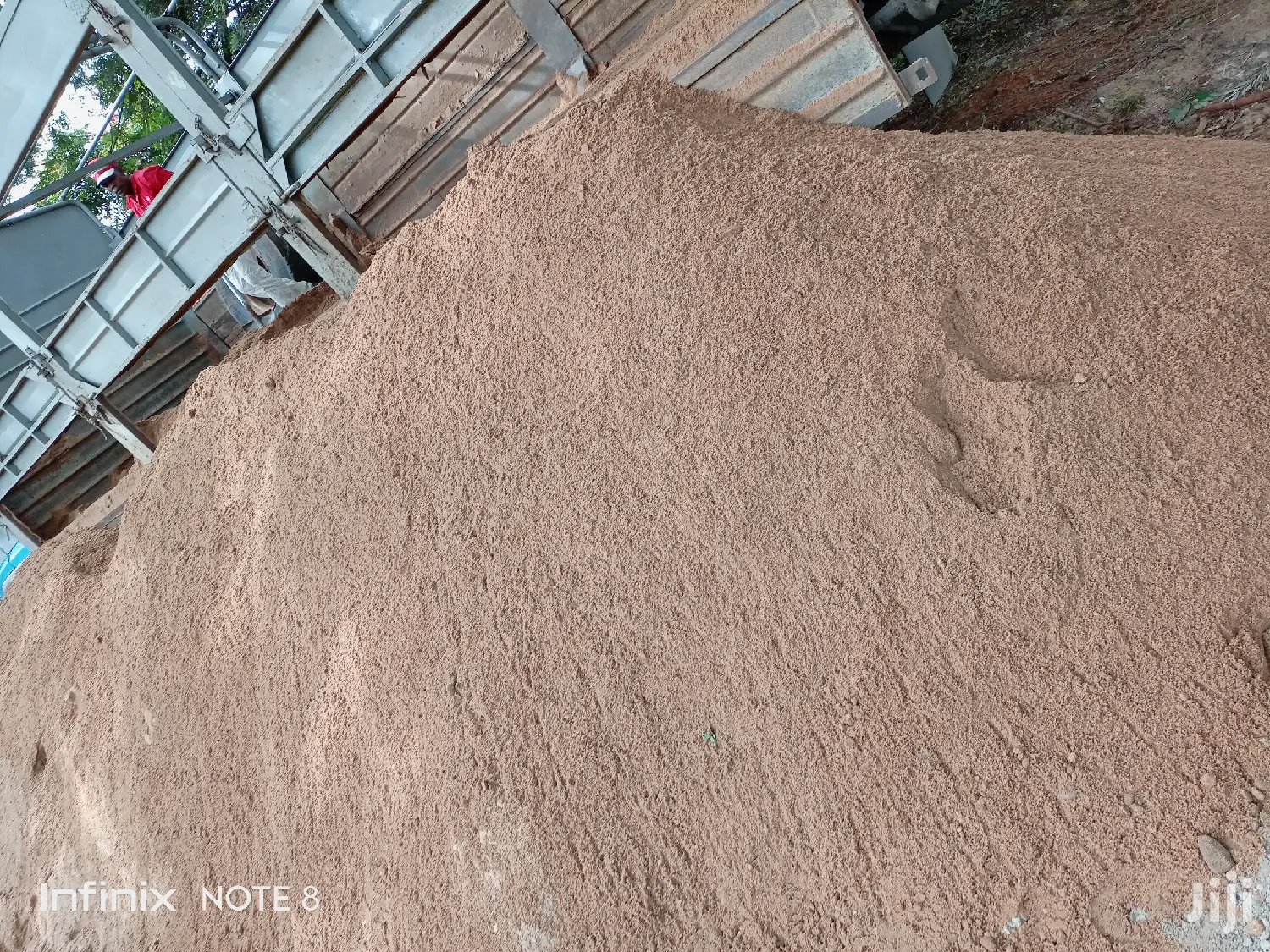White Sand/Brown Sand