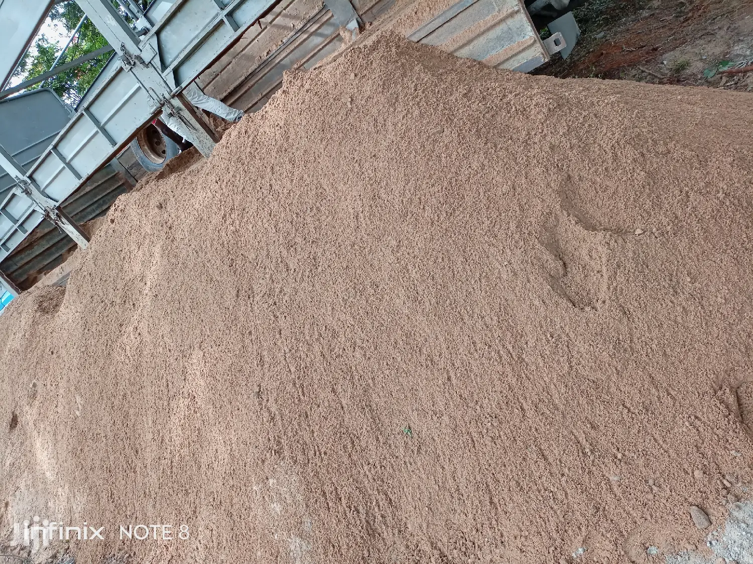 White Sand/Brown Sand