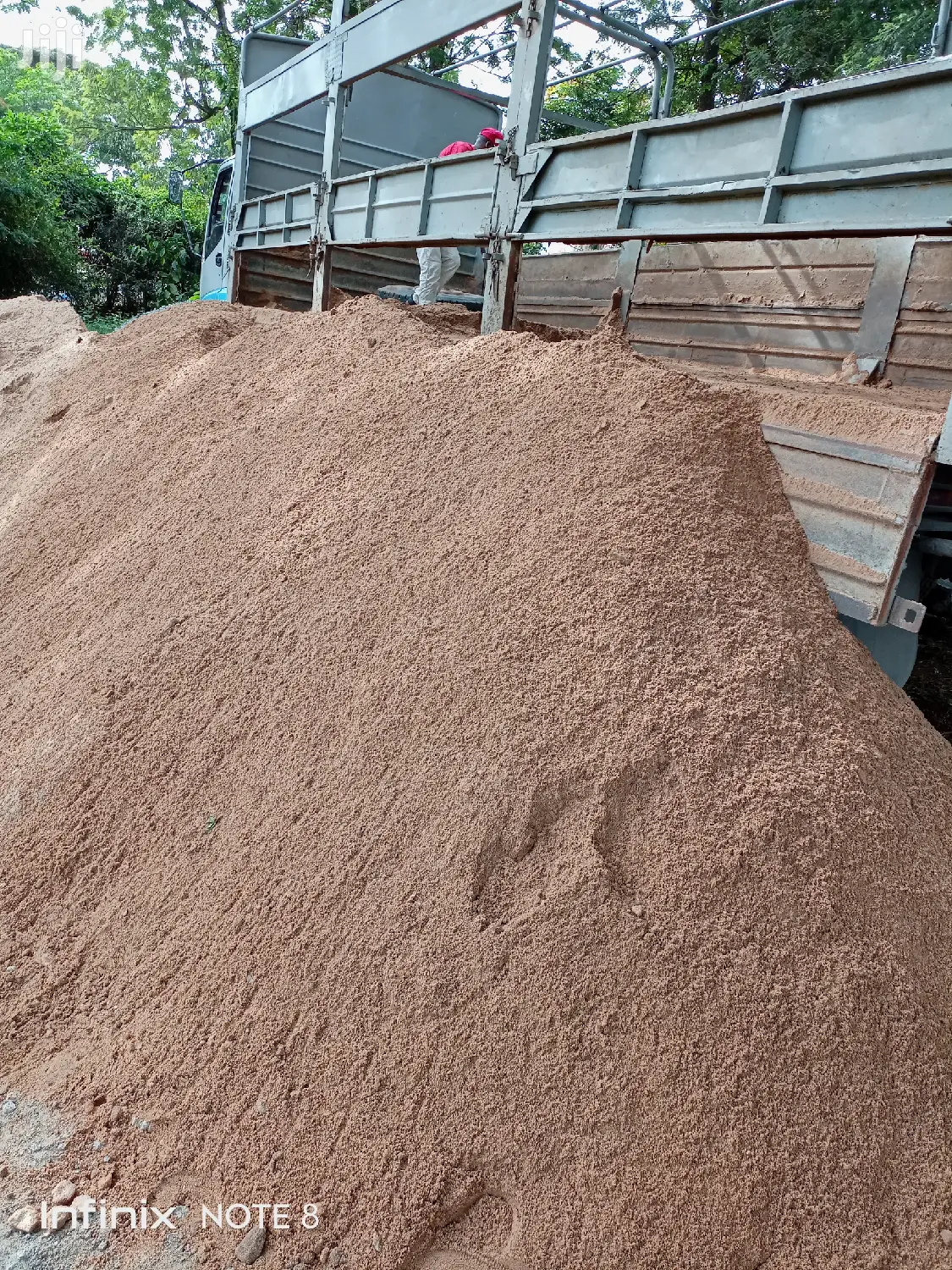 Kajiando Rivers White/Brown Sand
