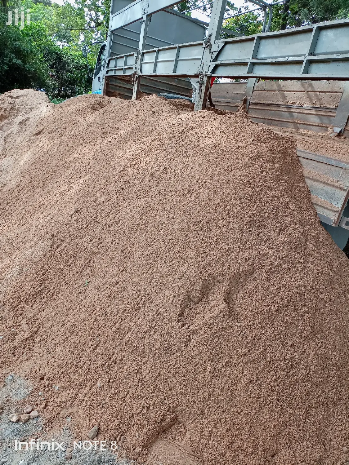Kajiando Rivers White/Brown Sand