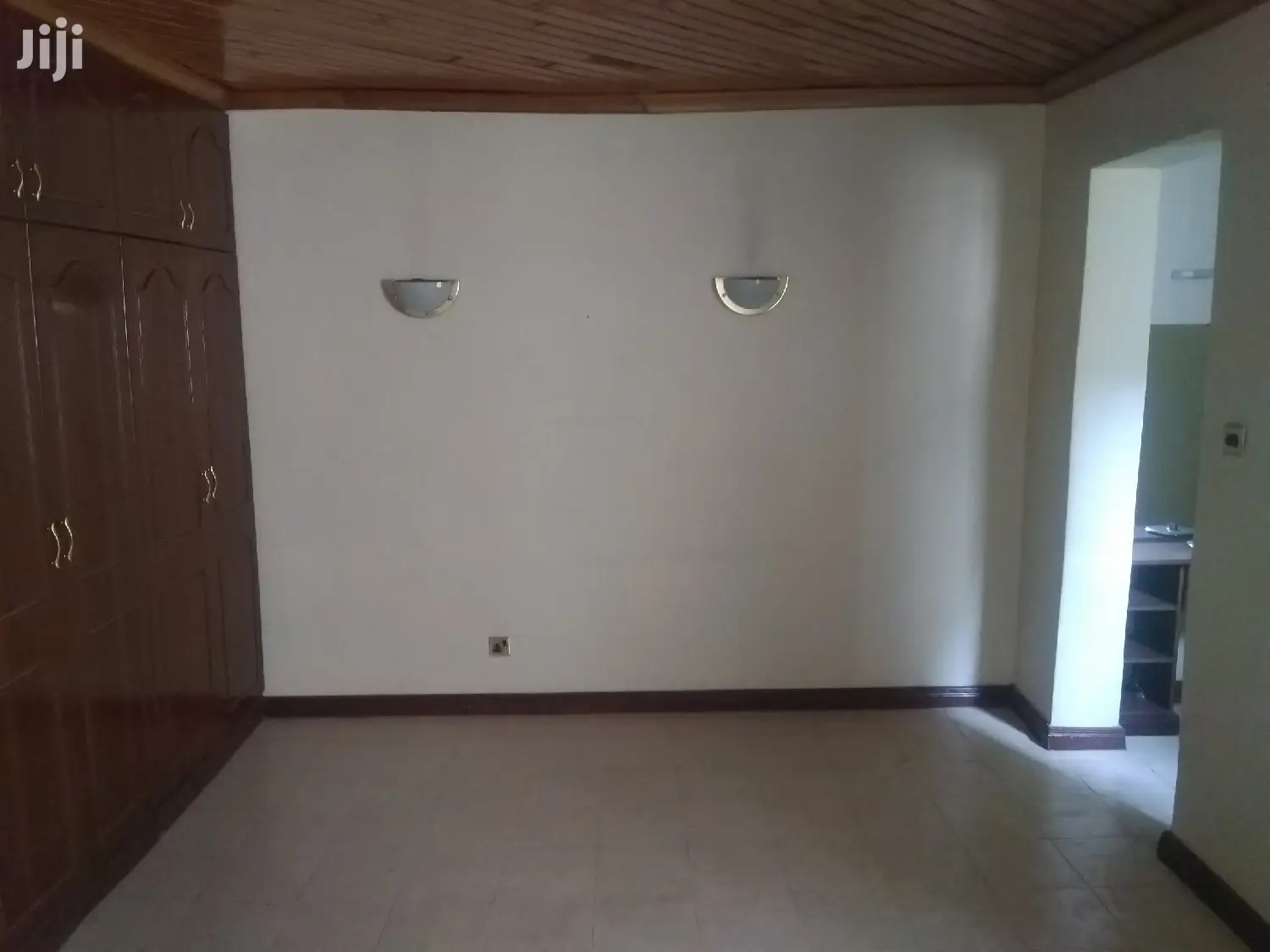 Modern 4bedroomed Maisonette With Dsq to Let