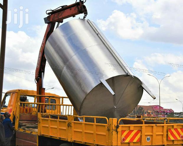 10,000l Stainless Steel Holding Tank - thumbnail 3