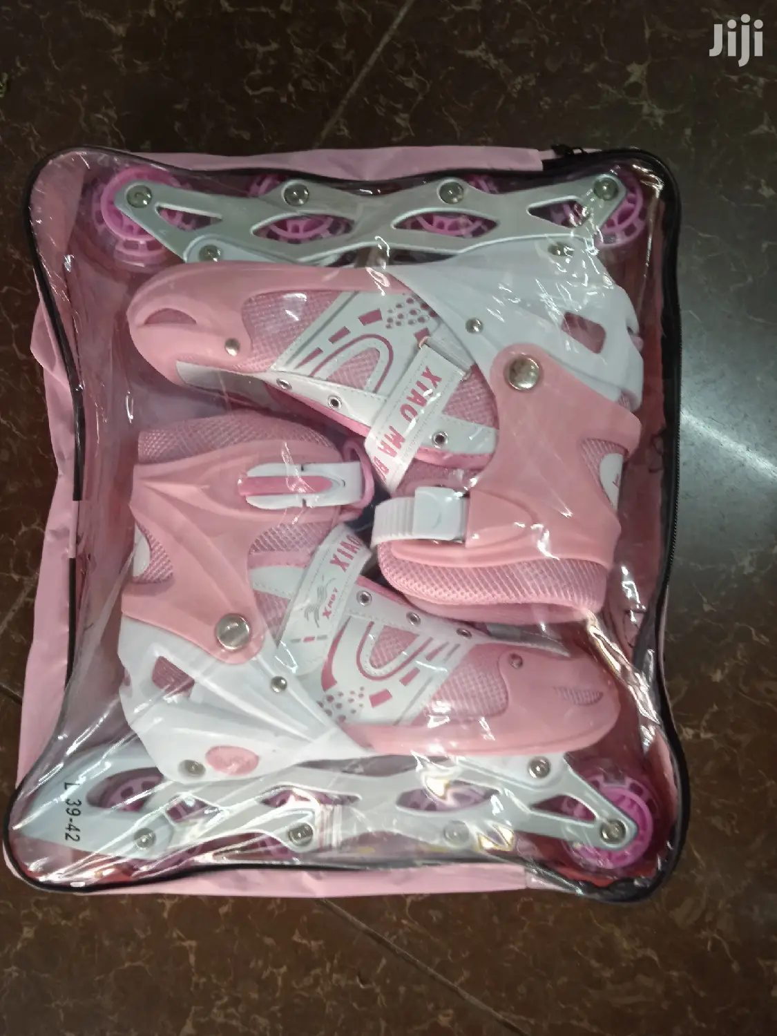 39-42 Pink Skating Shoes