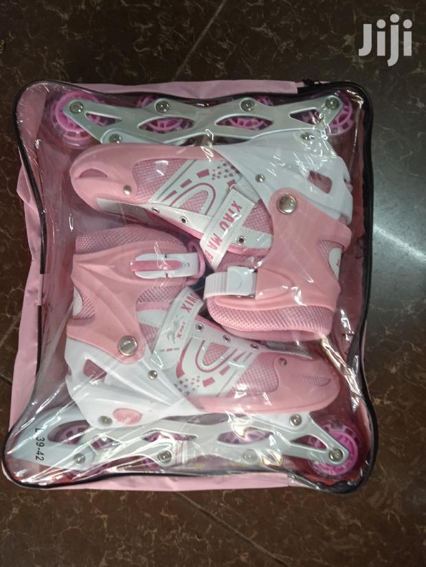 39-42 Pink Skating Shoes