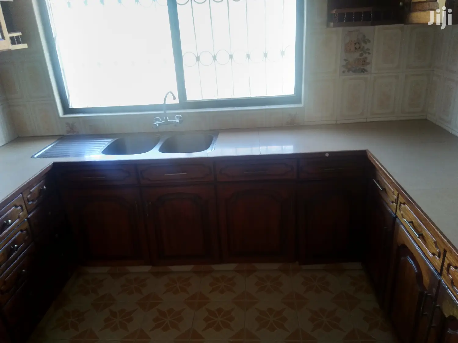 4bedroomed Bungalow With Dsq For Sale