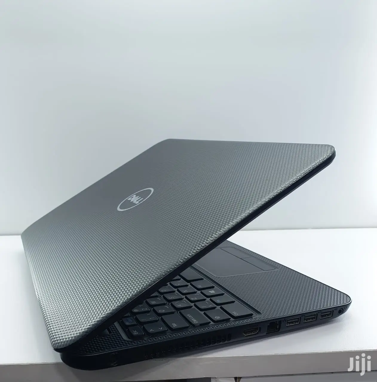 Laptop Dell Inspiron 15 3000 4GB Intel Core I5 HDD 500GB