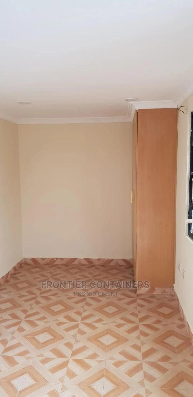 Container Bedsitter - thumbnail 5