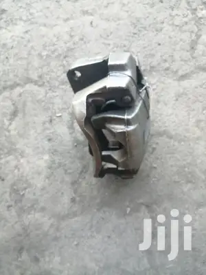 Toyota Land Cruiser V8 Brake Caliper.