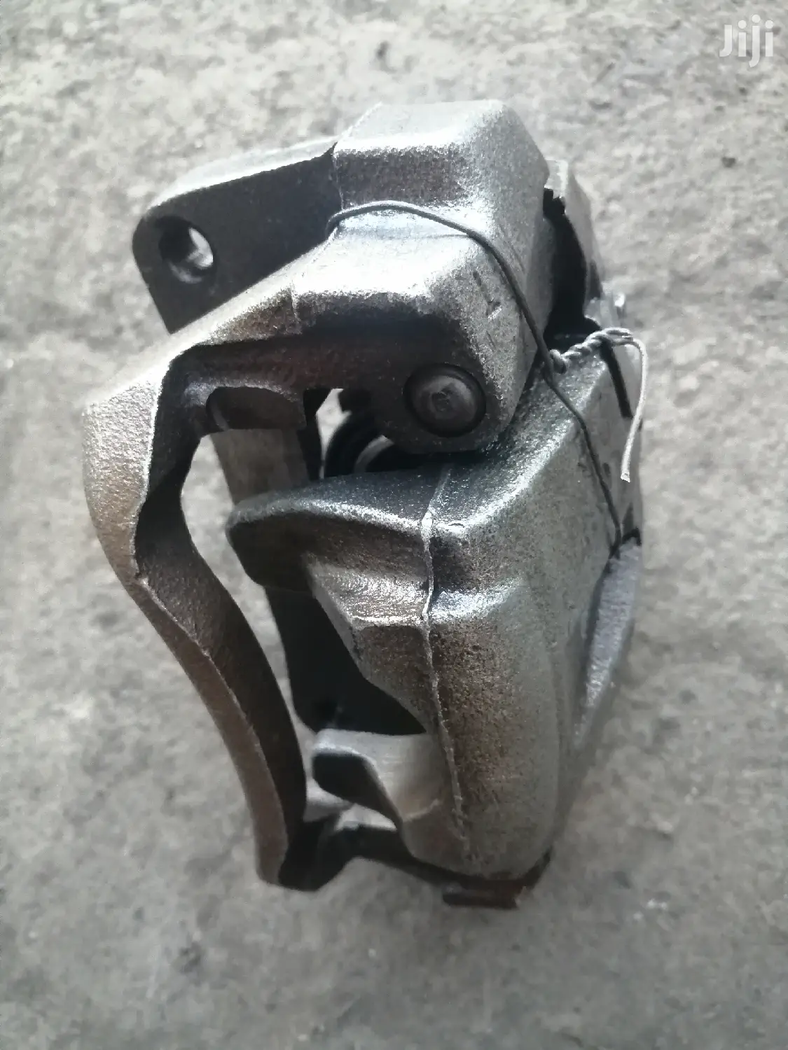 Brake Caliper for Toyota Prado J95, J100, J120, J150, J200.