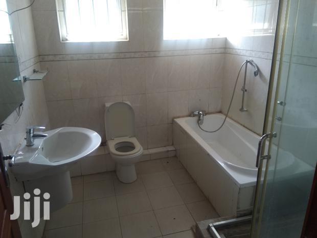 Modern 5bedroomed Maisonette, Dsq and Garage - thumbnail 2