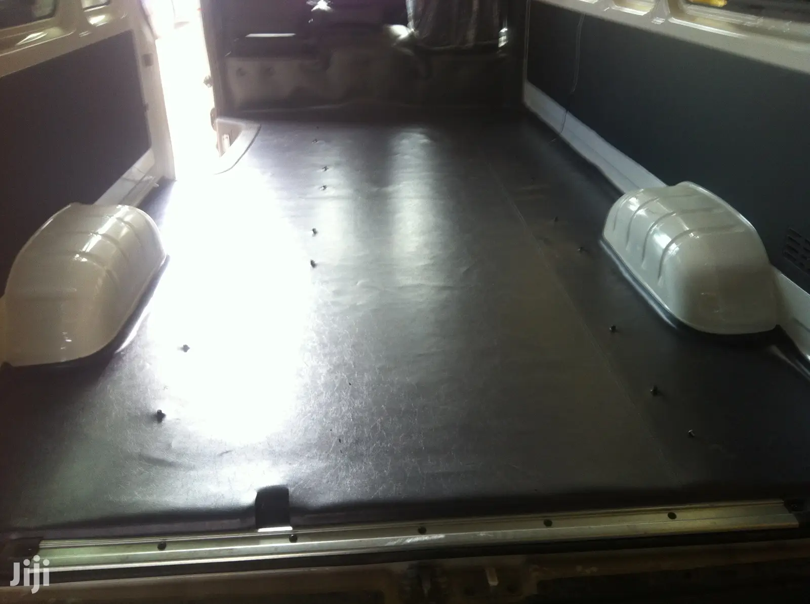 Hiace 7L and 9l Flooring