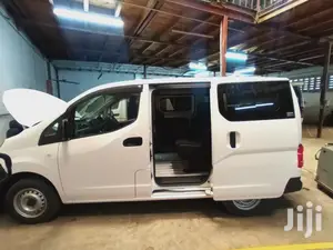 MV200 Seats