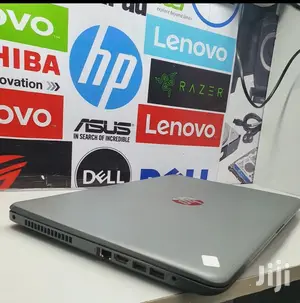 New Laptop HP 15-F272wm 4GB Intel Core I3 HDD 500GB