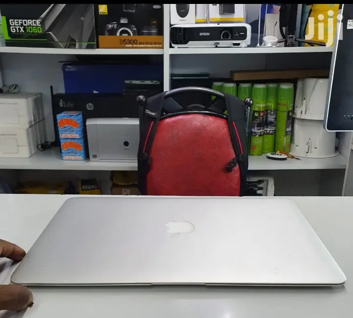 Laptop Apple MacBook Air 8GB Intel Core I5 SSD 256GB