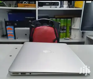 Laptop Apple MacBook Air 8GB Intel Core I5 SSD 256GB