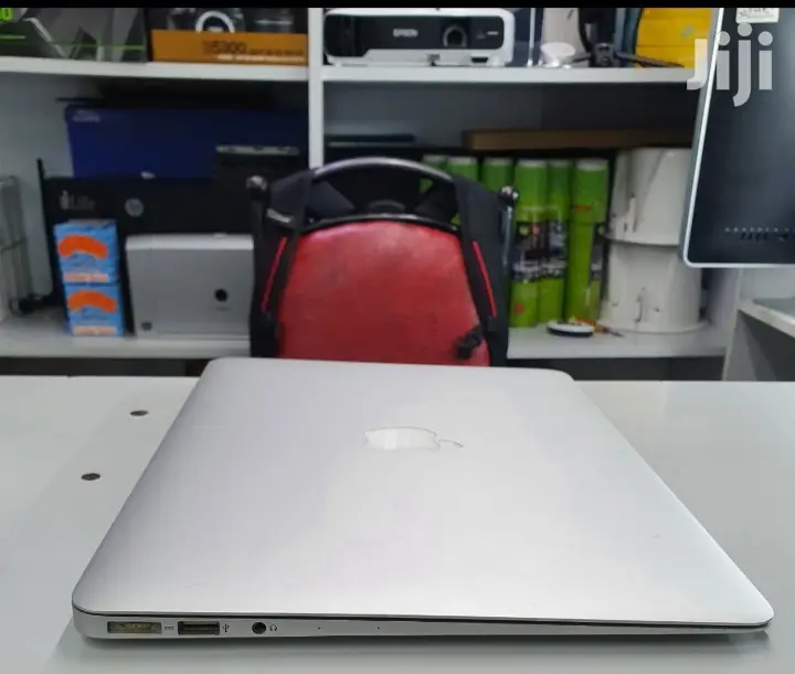 Laptop Apple MacBook Air 8GB Intel Core I5 SSD 256GB