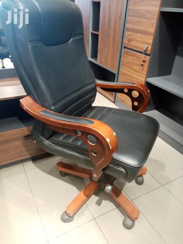 Executive Office Seat