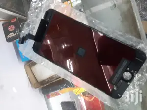 iPhones Masters Screens Replacement In Minutes