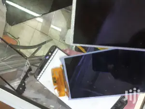 Tablets Screens Replacement Services