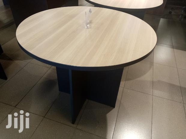 Round Conference Room Table