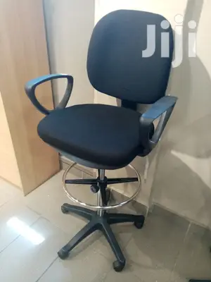 Ideal Lab Chair