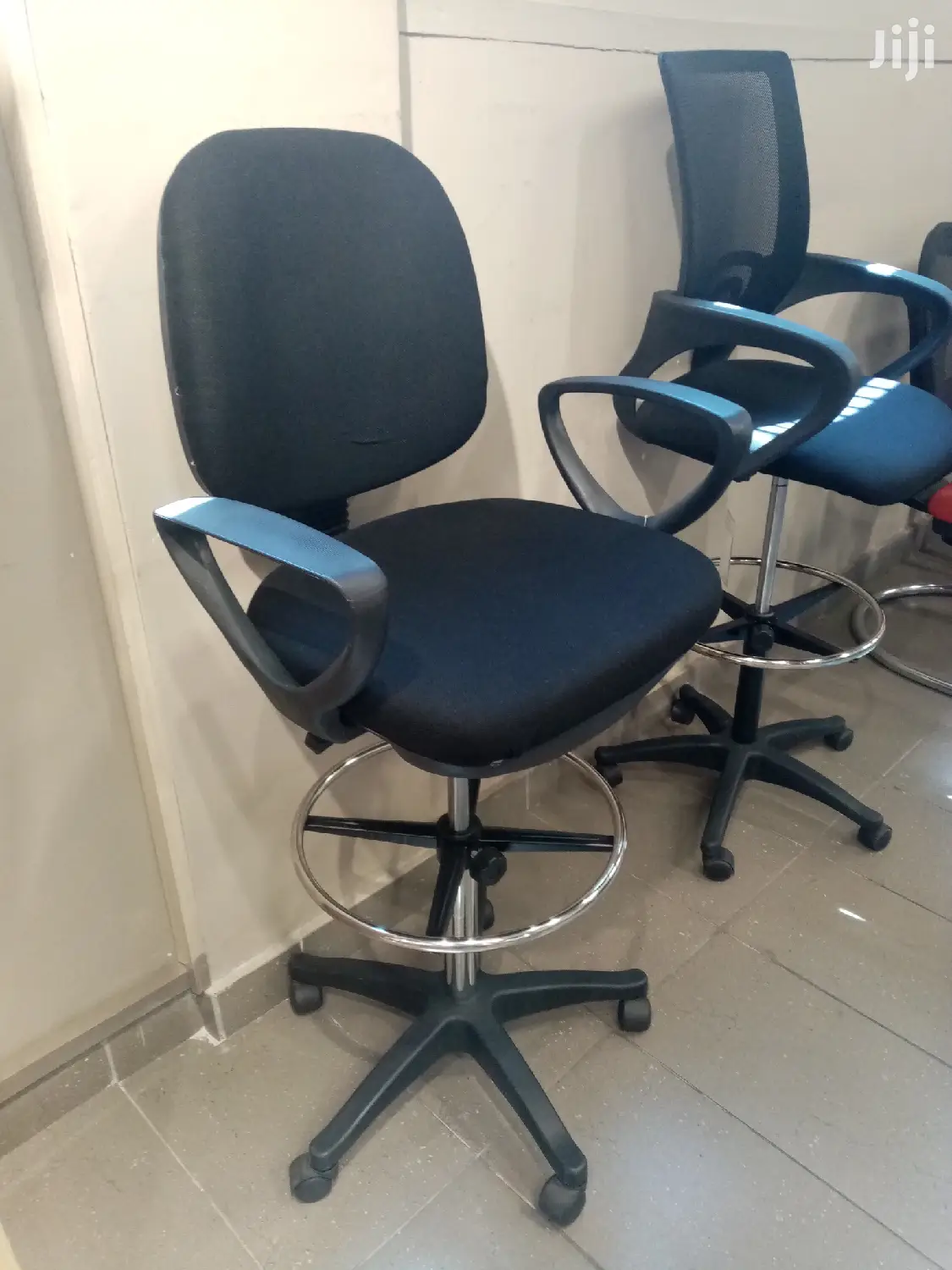 Ideal Lab Chair