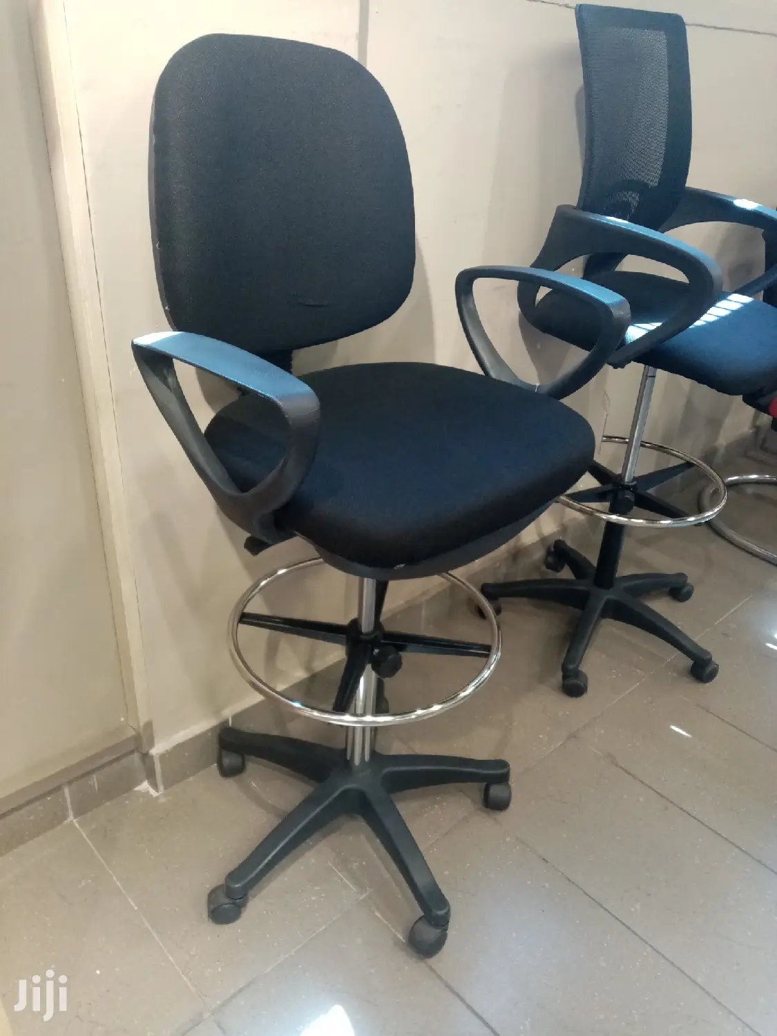 Elegant Lab Chair
