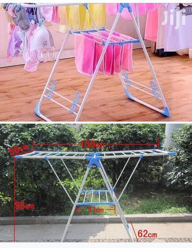 Outside Cloth Draining Rack
