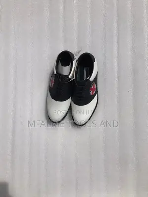Sale! Sale! Genuine Leather Men Golf Shoes Plastic Spikes Ex-Uk