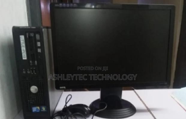 Desktop Computer Dell 2GB Intel Core 2 Quad HDD 160GB - main view