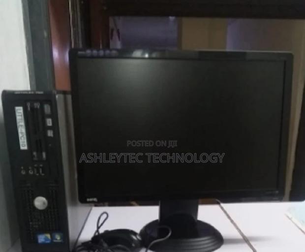 Desktop Computer Dell 2GB Intel Core 2 Quad HDD 160GB - main view