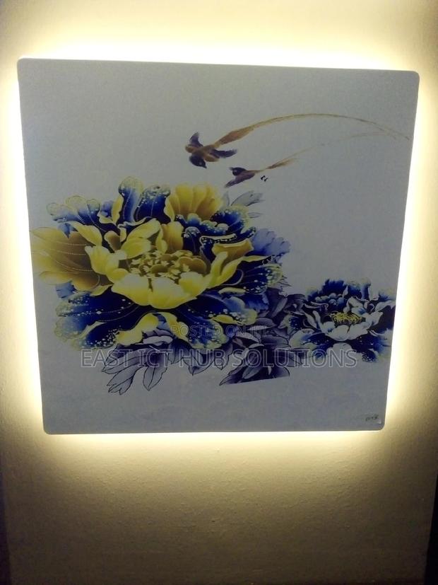 Premium Photos Mounts With Backlit Light - thumbnail 3