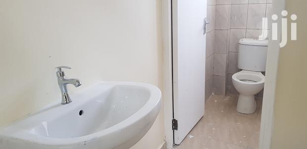 Warehouse/Godownsto Let - thumbnail 3