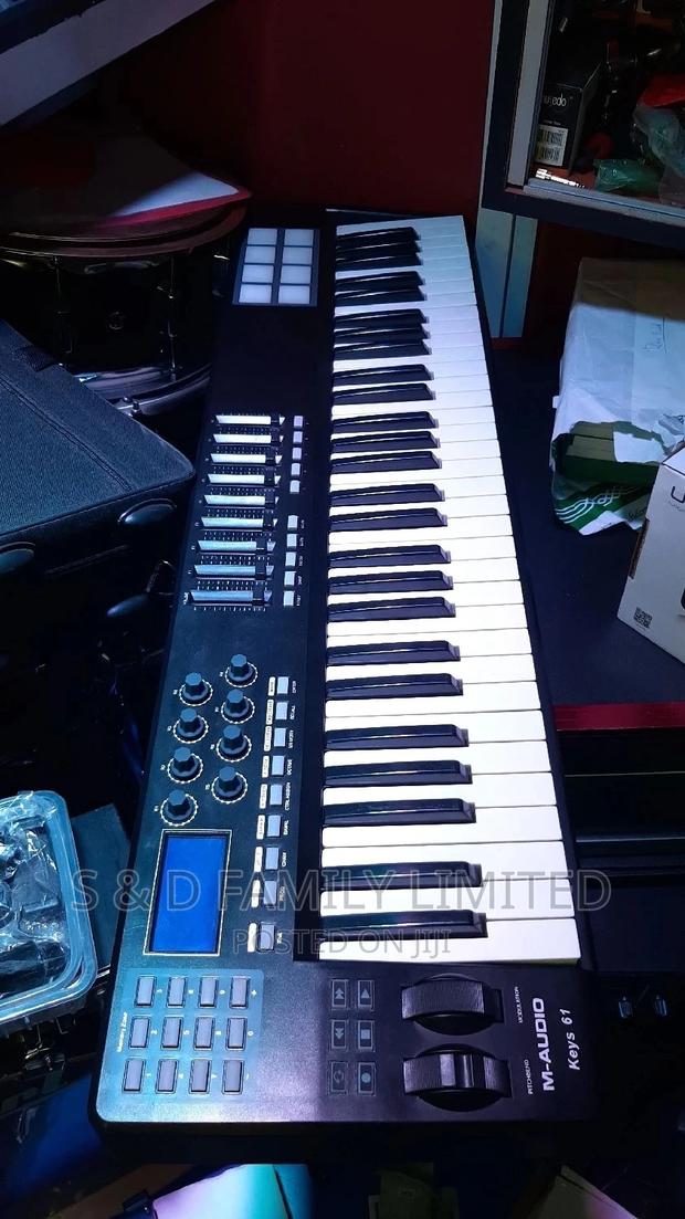 M-Audio 61 Keys With Drumpads - main view