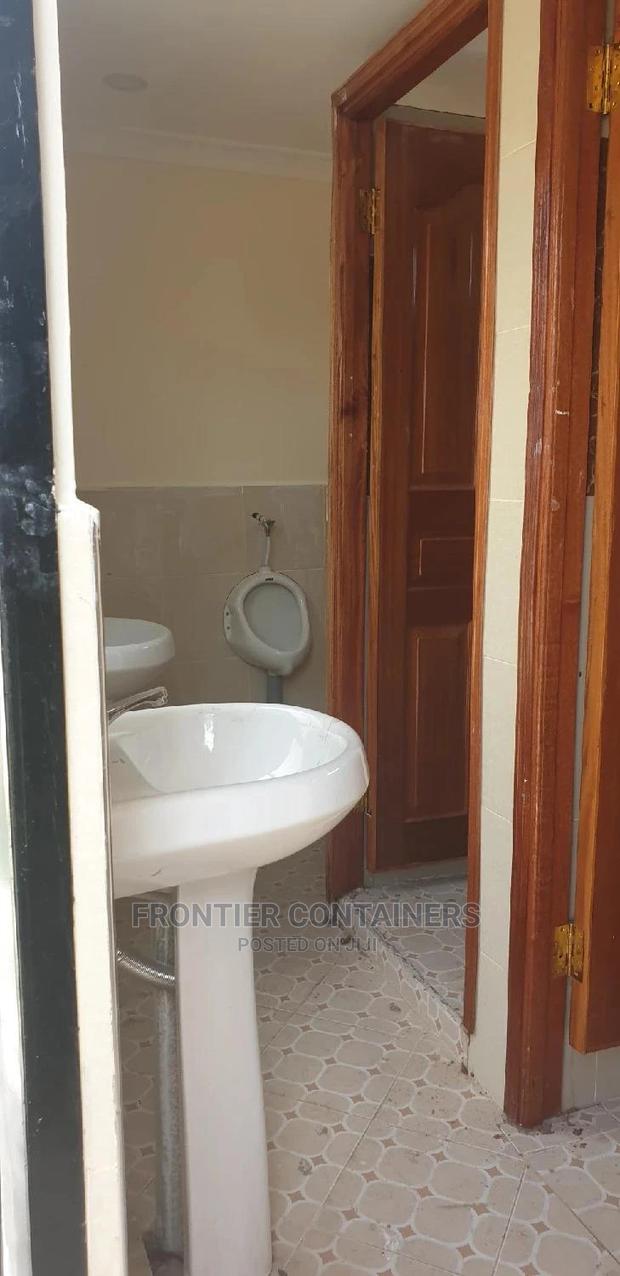 Container Ablution Block - thumbnail 2