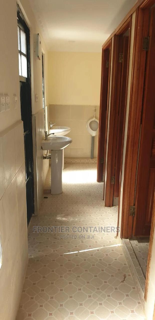 Container Ablution Block - thumbnail 3