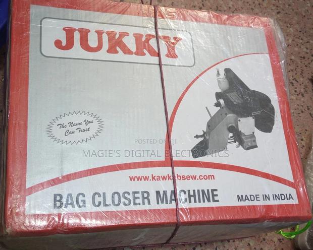 Bag Closer Machine - main view