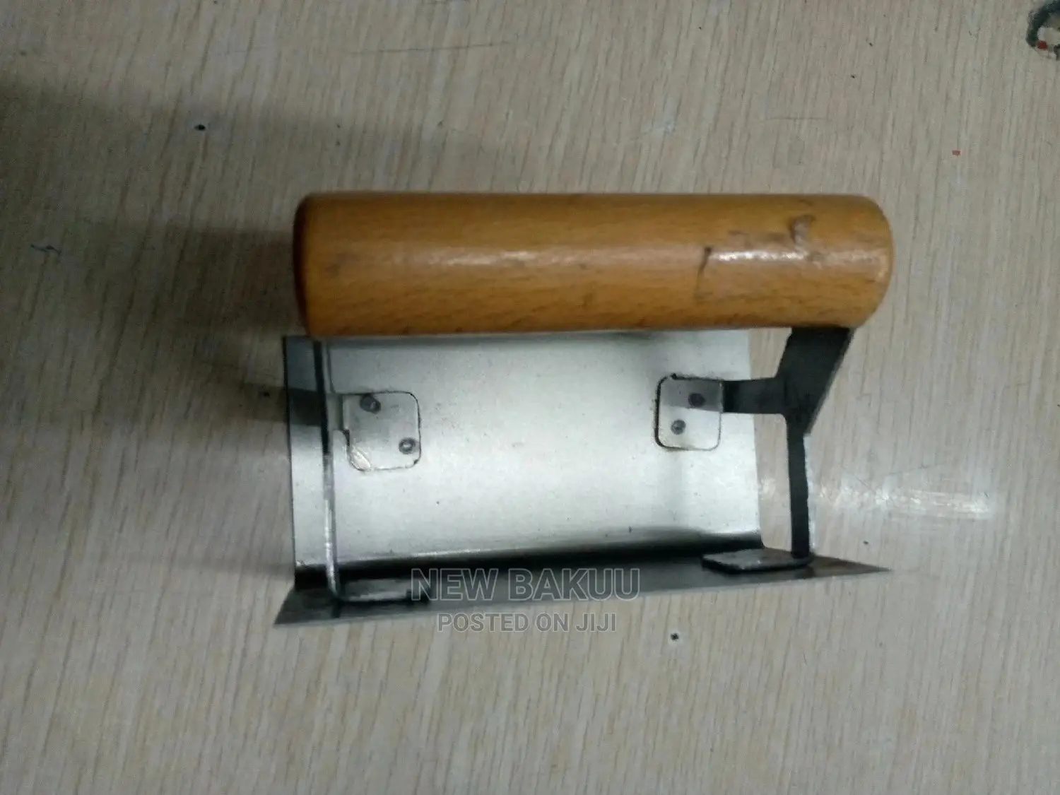 Trowel Inside