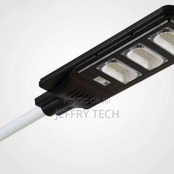 90 Watts Solar Street Lights - main view