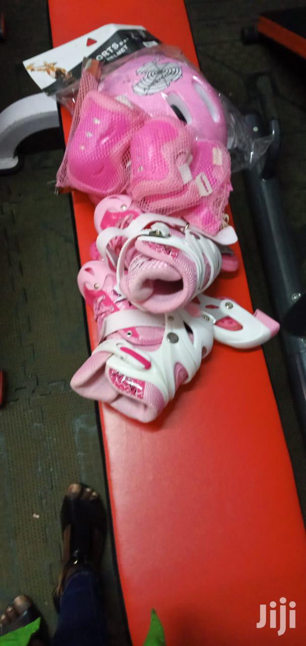 Skating Shoes - thumbnail 2