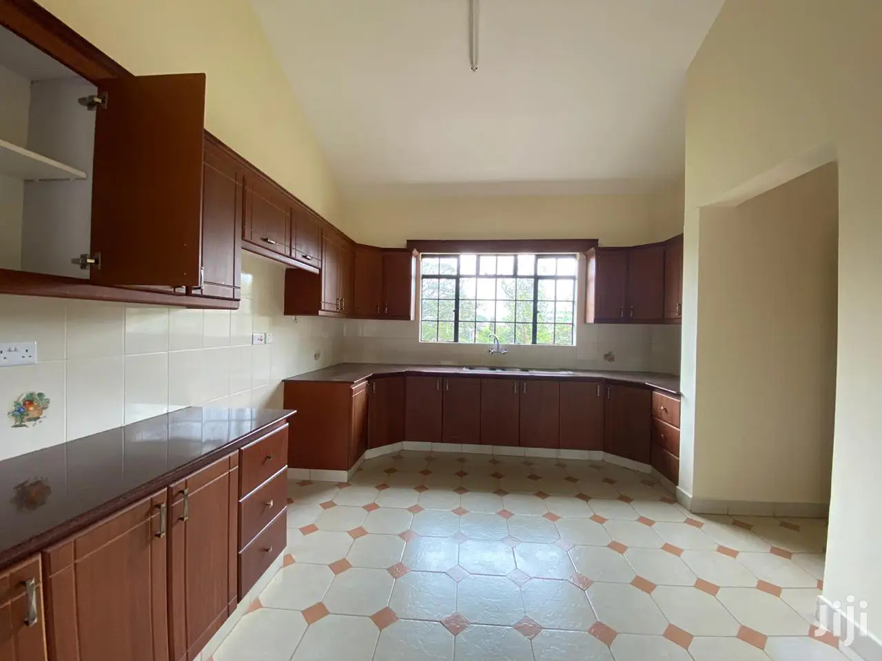 Spacious 3bedroomed Penta With Dsq To Let Westlands