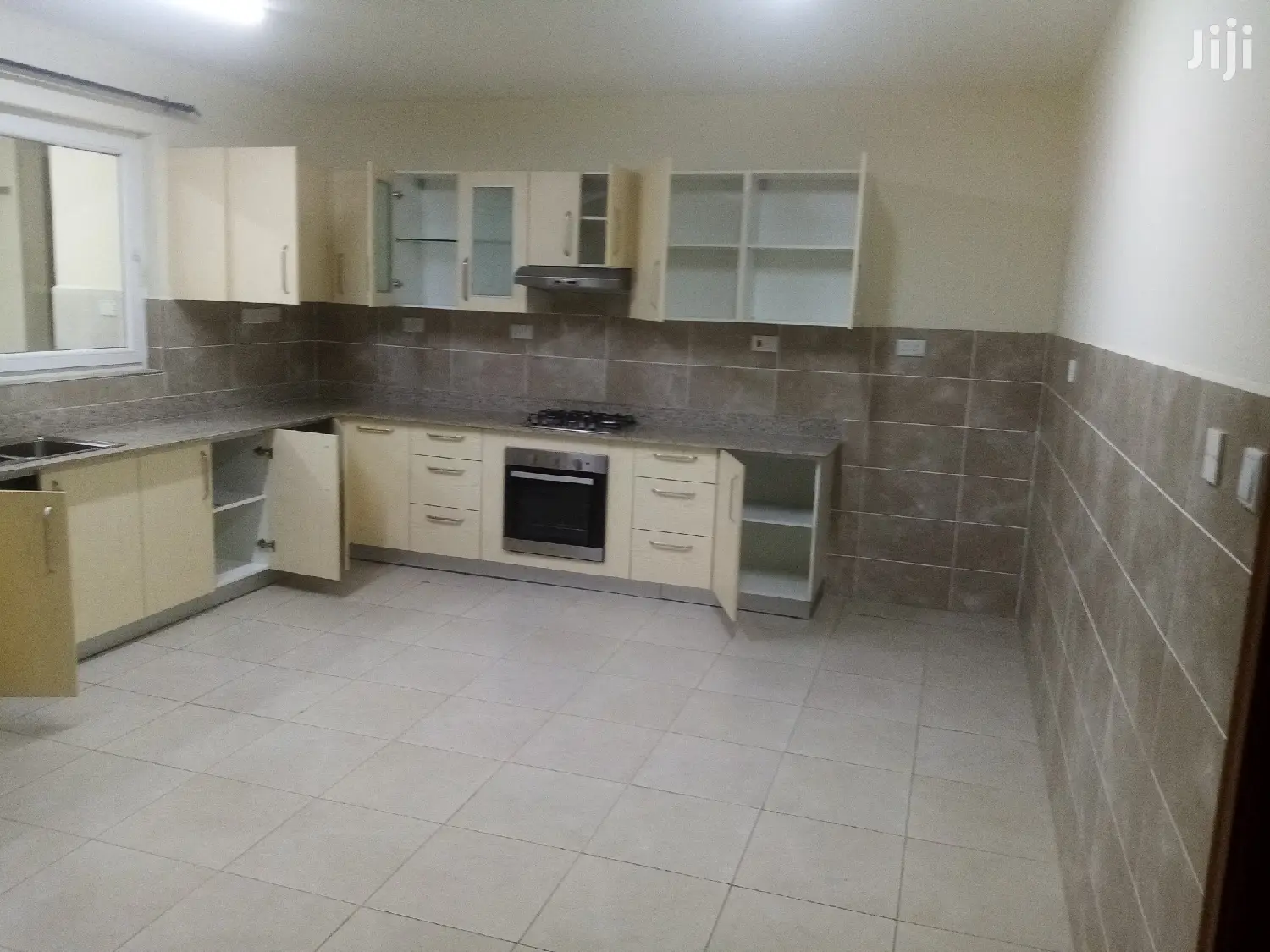 4bdrm Apartment in Westlands for Rent