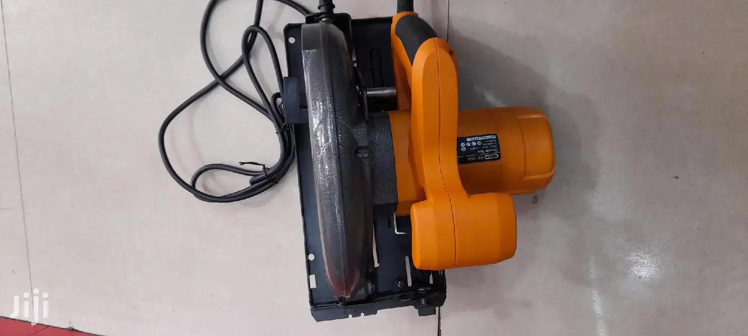 Dera Circular Saw 7" 1400watts, DK185A