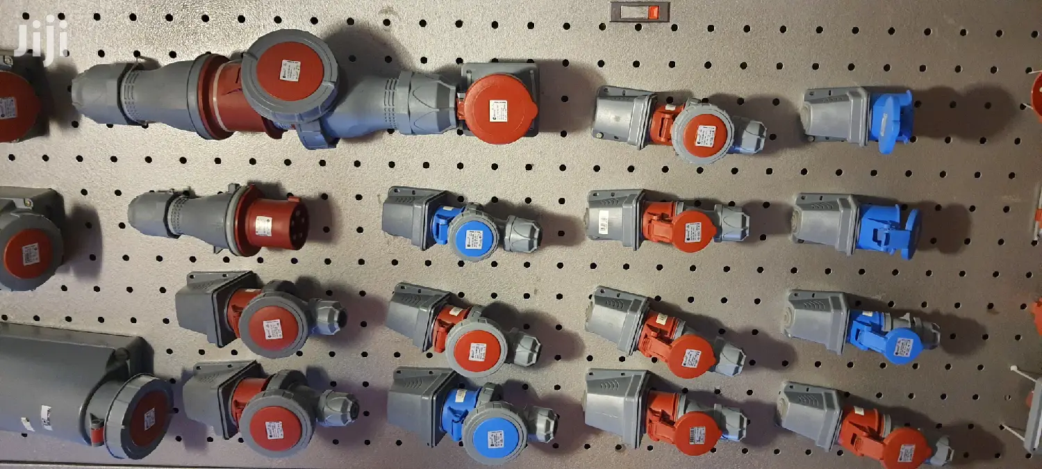 Industrial Sockets