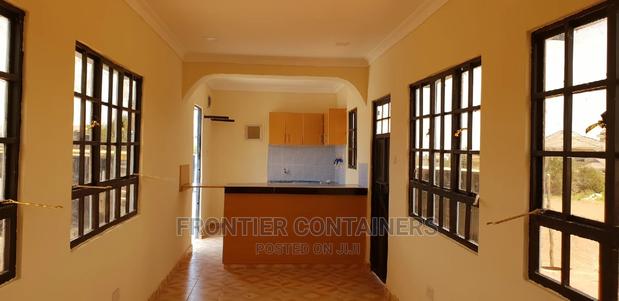 40ft Container Restaurant - thumbnail 4