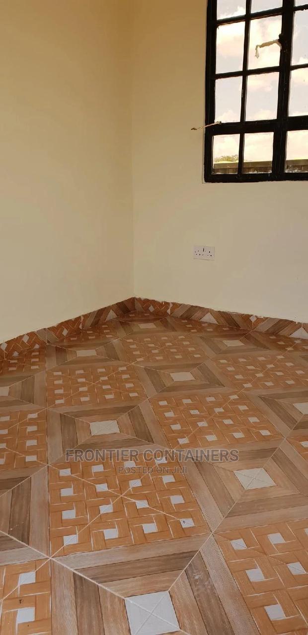 40ft Container Restaurant - thumbnail 6